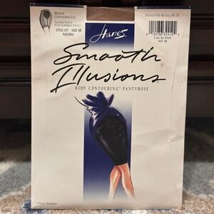 🆕 Hanes Smooth Illusions body control in pantyhose natural AB